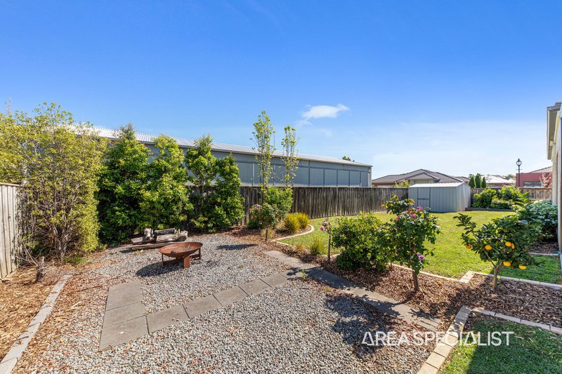 Photo - 2 Carrington Drive, Pakenham VIC 3810 - Image 24