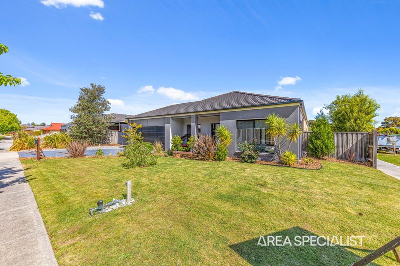 Photo - 2 Carrington Drive, Pakenham VIC 3810 - Image 27