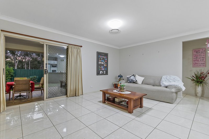 Photo - 2 Casey Close, Ormiston QLD 4160 - Image 17