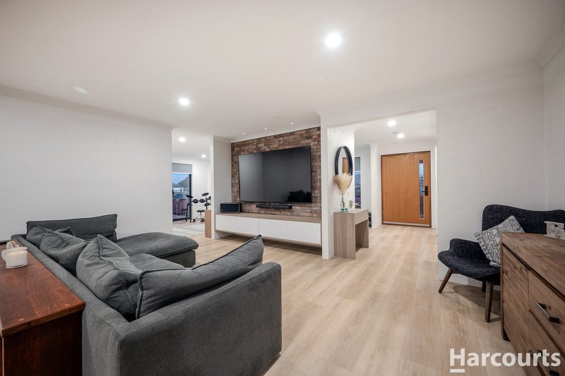 Photo - 2 Castella Drive, Caversham WA 6055 - Image 13