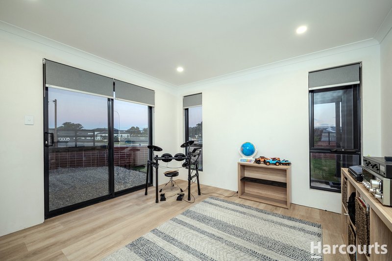 Photo - 2 Castella Drive, Caversham WA 6055 - Image 15