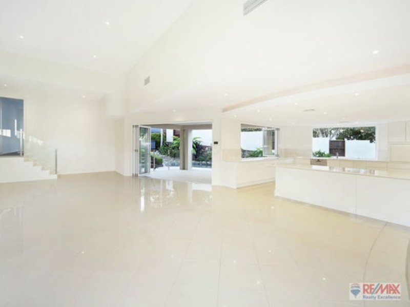 Photo - 2 Castle Reigh Court, Buderim QLD 4556 - Image 7