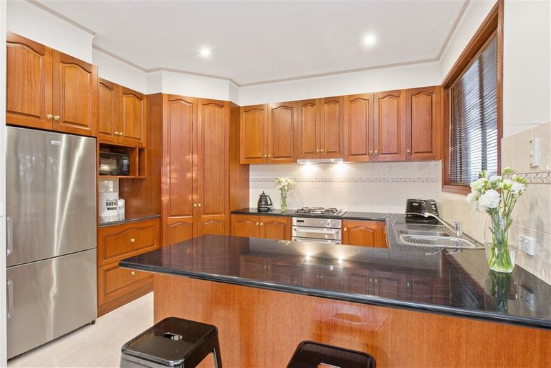 Photo - 2 Catherine Court, Brown Hill VIC 3350 - Image 6