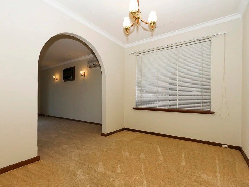 Photo - 2 Centaur Street, Kallaroo WA 6025 - Image 6