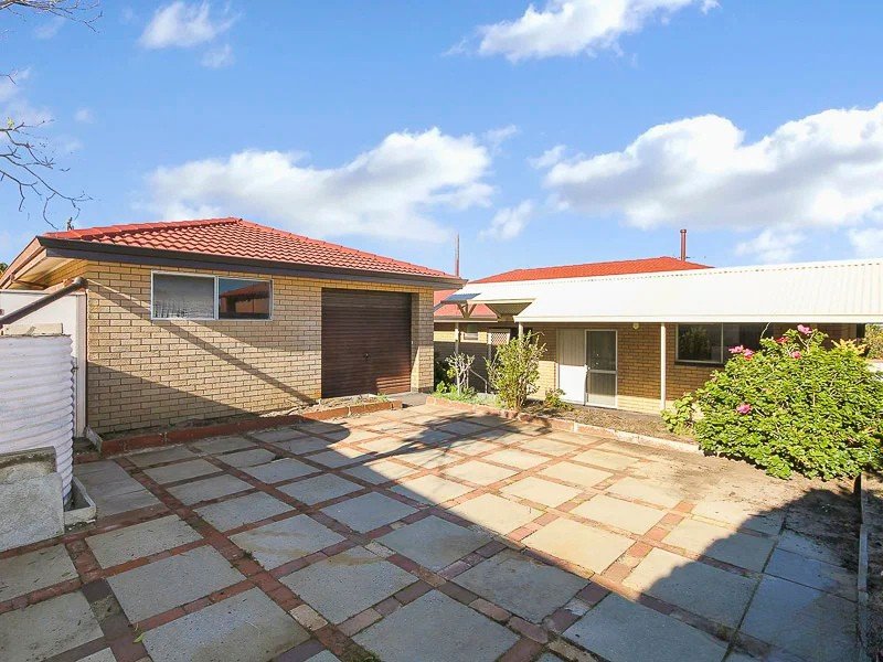 Photo - 2 Centaur Street, Kallaroo WA 6025 - Image 14