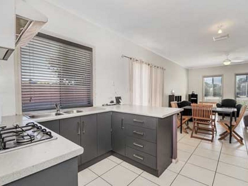 Photo - 2 Centre Street, Largs Bay SA 5016 - Image 2