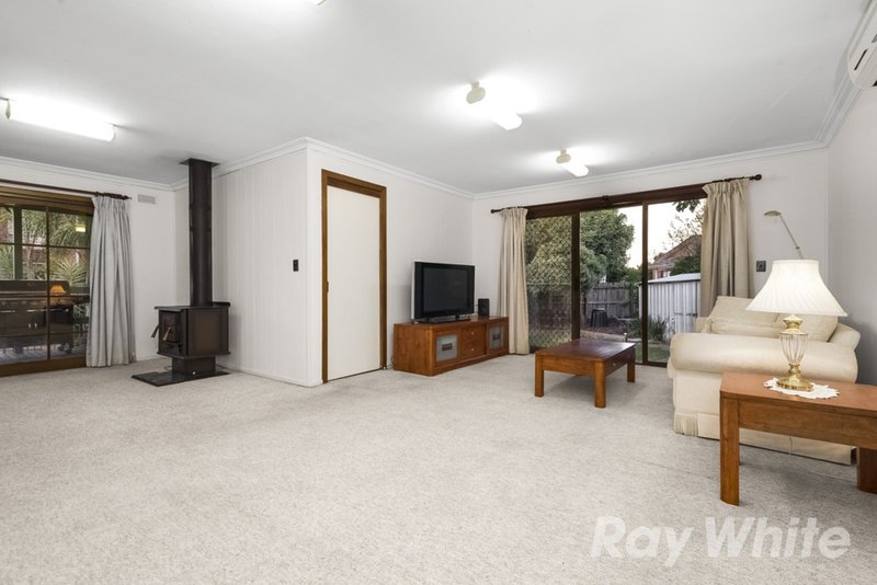 Photo - 2 Cerise Place, Mulgrave VIC 3170 - Image 4