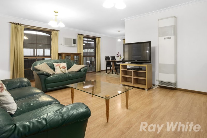 Photo - 2 Cerise Place, Mulgrave VIC 3170 - Image 5