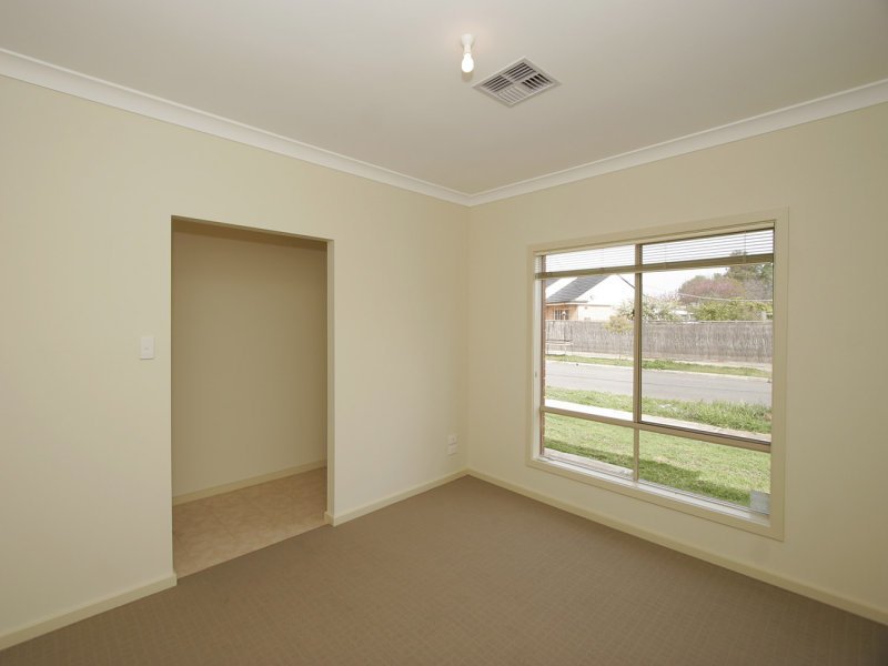 Photo - 2 Chapman Street, Findon SA 5023 - Image 4