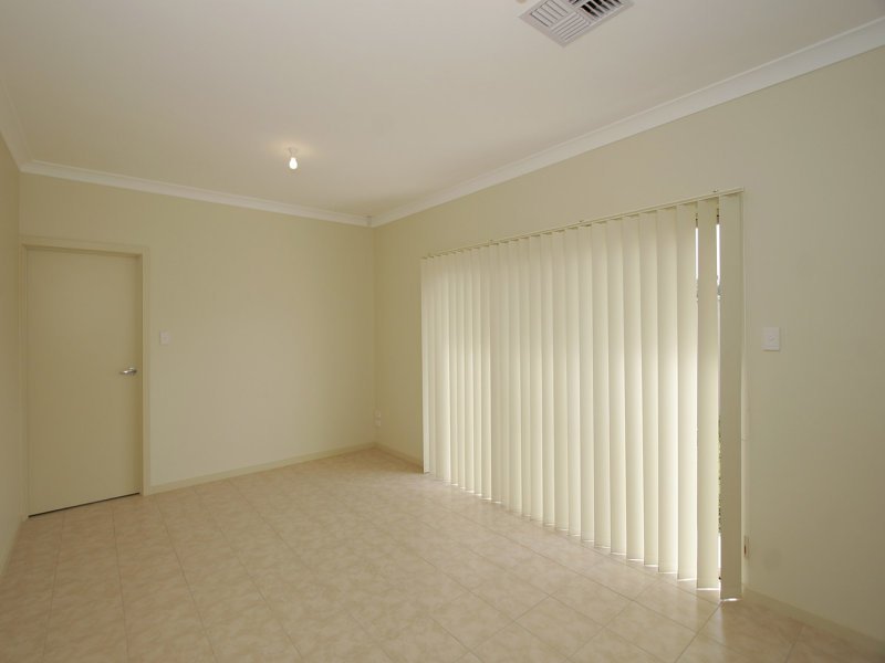 Photo - 2 Chapman Street, Findon SA 5023 - Image 5