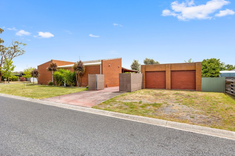 Photo - 2 Charles Drive, Cardigan Village VIC 3352 - Image 19