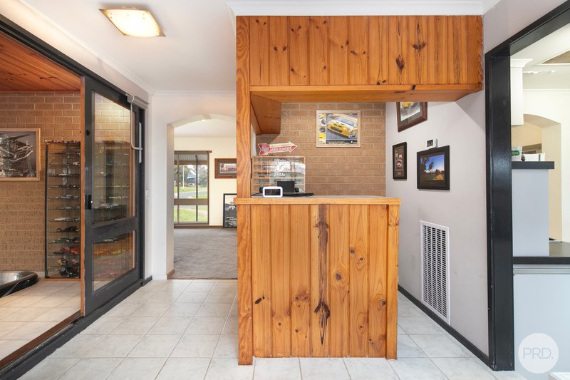 Photo - 2 Charles Drive, Cardigan Village VIC 3352 - Image 10