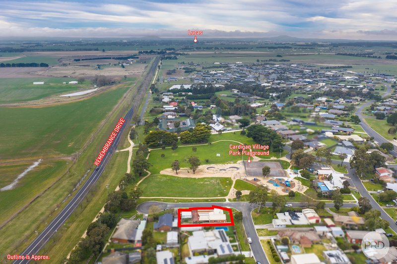 Photo - 2 Charles Drive, Cardigan Village VIC 3352 - Image 14