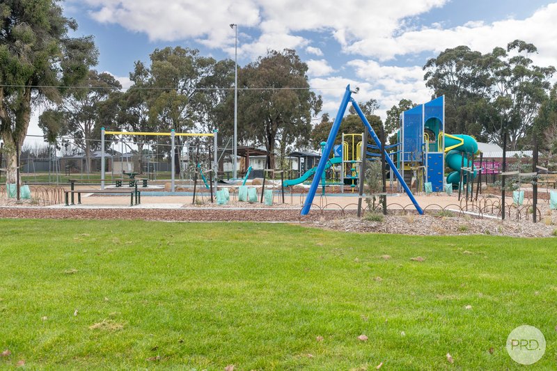 Photo - 2 Charles Drive, Cardigan Village VIC 3352 - Image 16