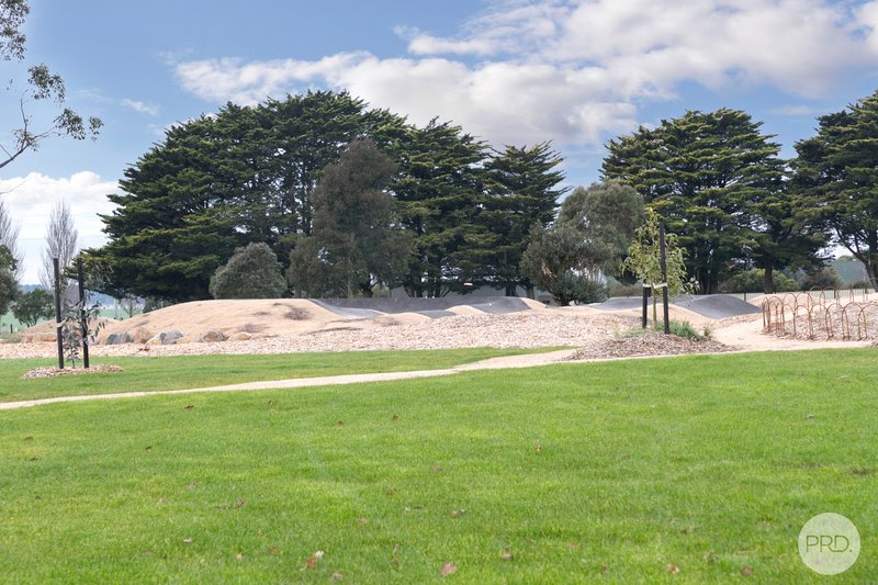 Photo - 2 Charles Drive, Cardigan Village VIC 3352 - Image 17