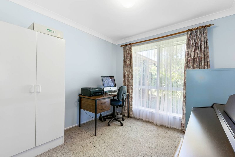 Photo - 2 Chatburn Street, Chapel Hill QLD 4069 - Image 13