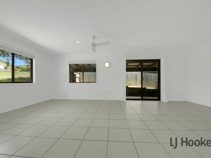 Photo - 2 Chauvel Court, Boyne Island QLD 4680 - Image 3