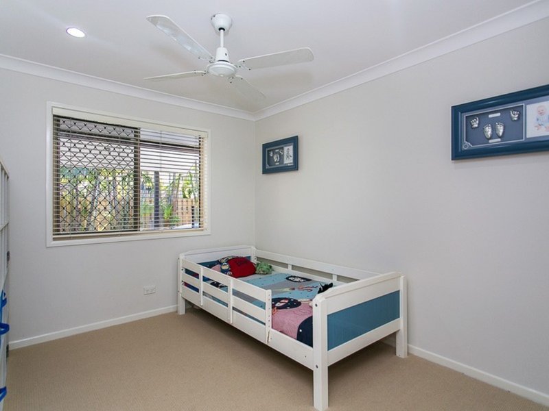 Photo - 2 Chaz Court, Mudgeeraba QLD 4213 - Image 18