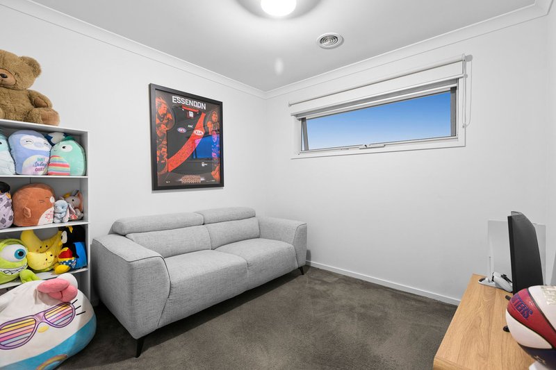 Photo - 2 Cherryfield Drive, Keysborough VIC 3173 - Image 10