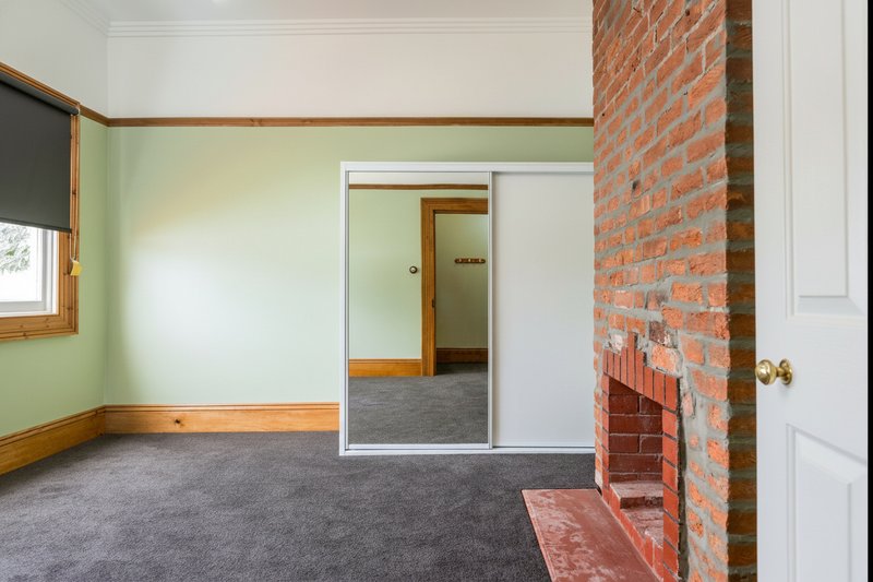 Photo - 2 Chettle Street, Devonport TAS 7310 - Image 4
