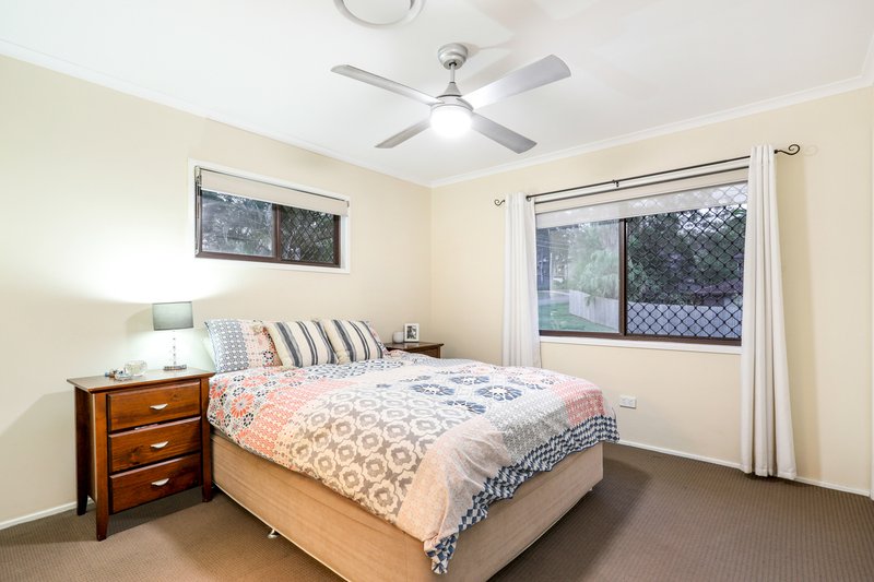 Photo - 2 Chevron Street, Ferny Hills QLD 4055 - Image 9