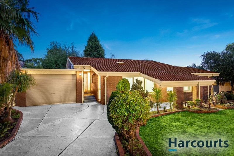 2 Chichester Square, Wantirna VIC 3152