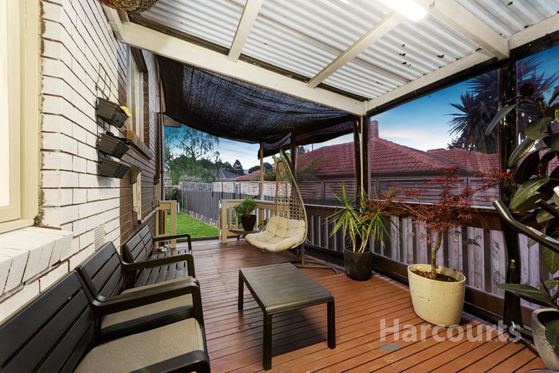 Photo - 2 Chichester Square, Wantirna VIC 3152 - Image 7