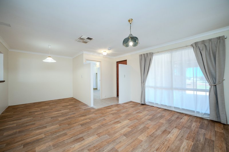 Photo - 2 Chifley Lane, Currambine WA 6028 - Image 3