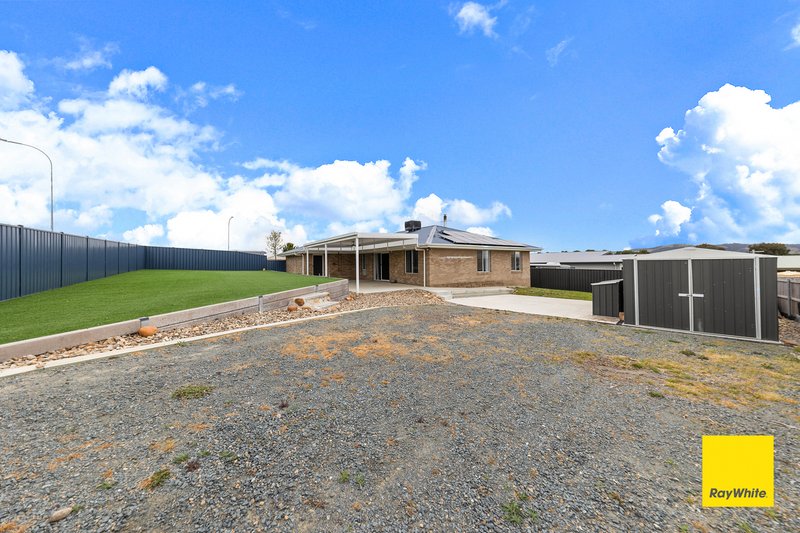 Photo - 2 Chinnery Close, Bungendore NSW 2621 - Image 24