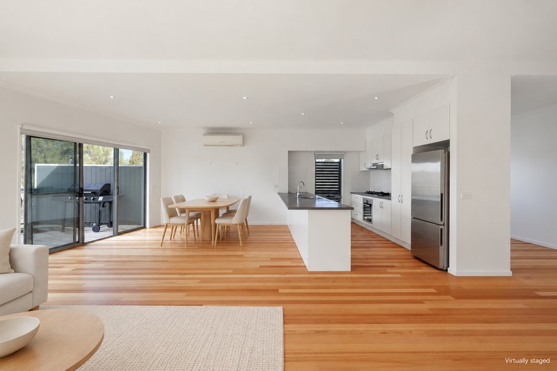 Photo - 2 Chloe Close, Cowes VIC 3922 - Image 3