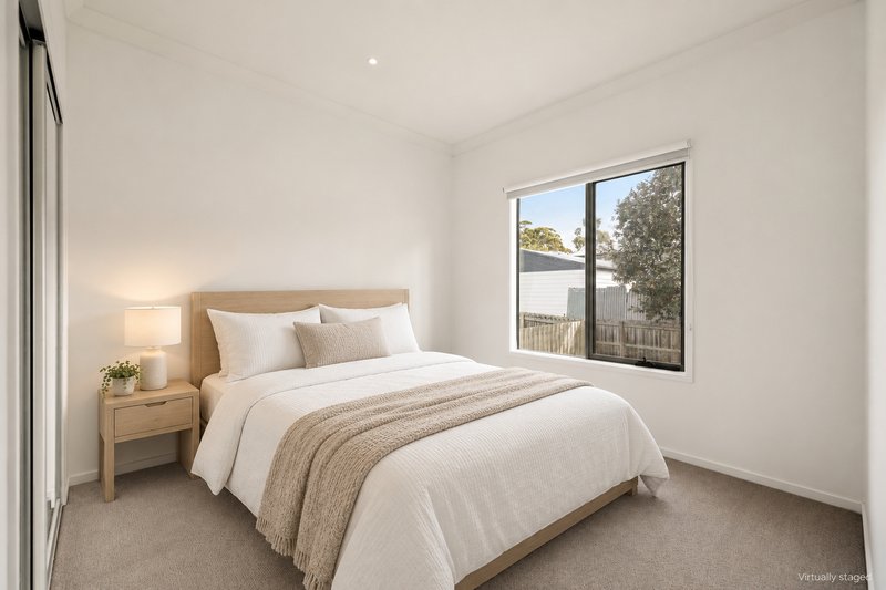 Photo - 2 Chloe Close, Cowes VIC 3922 - Image 12