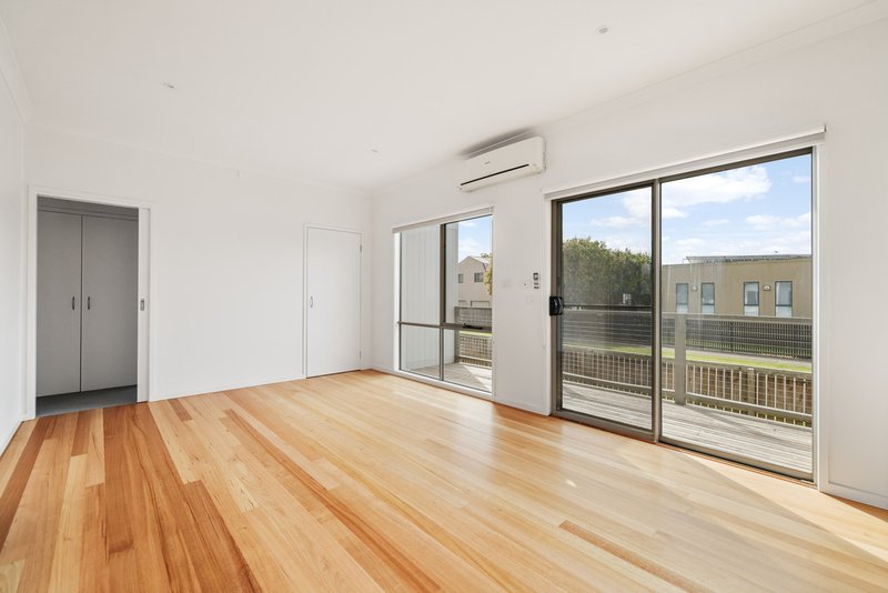 Photo - 2 Chloe Close, Cowes VIC 3922 - Image 15