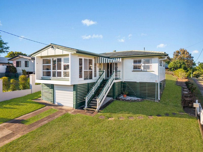 Photo - 2 Chuter Street, Stafford Heights QLD 4053 - Image 2