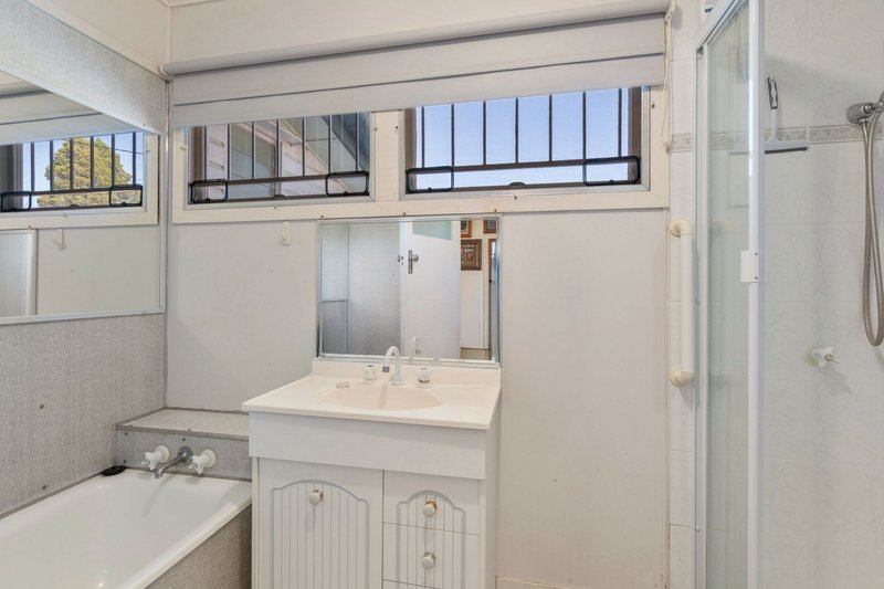 Photo - 2 Chuter Street, Stafford Heights QLD 4053 - Image 13