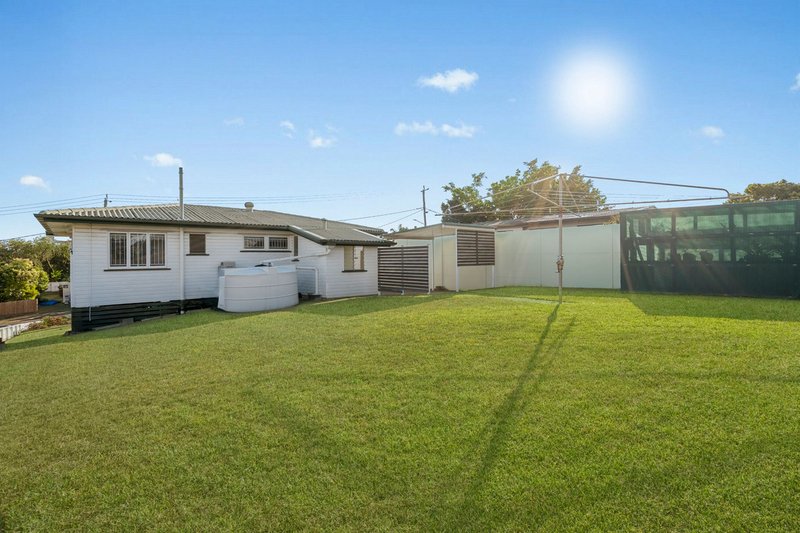 Photo - 2 Chuter Street, Stafford Heights QLD 4053 - Image 17