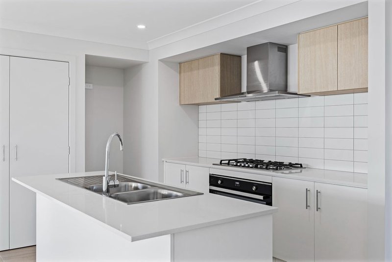 Photo - 2 Cicely Circuit, Greenbank QLD 4124 - Image 4