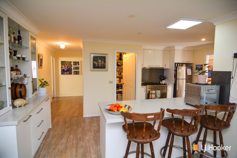 Photo - 2 Claret Ash Avenue, Lithgow NSW 2790 - Image 2