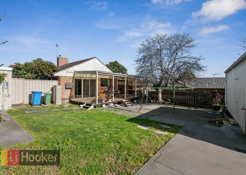 Photo - 2 Claret Street, Doveton VIC 3177 - Image 9