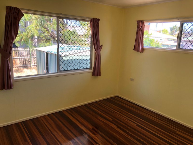 Photo - 2 Clayton Street, Woorim QLD 4507 - Image 10