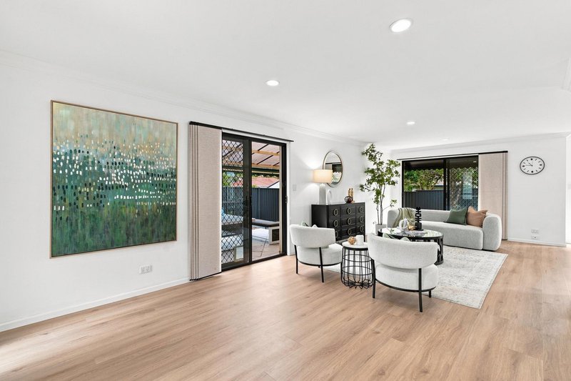Photo - 2 Clifford Close, Kuraby QLD 4112 - Image 3
