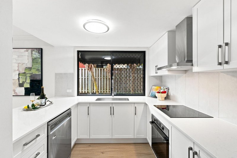 Photo - 2 Clifford Close, Kuraby QLD 4112 - Image 5