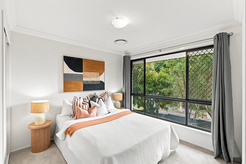 Photo - 2 Clifford Close, Kuraby QLD 4112 - Image 12