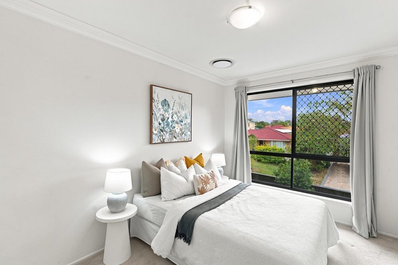 Photo - 2 Clifford Close, Kuraby QLD 4112 - Image 13