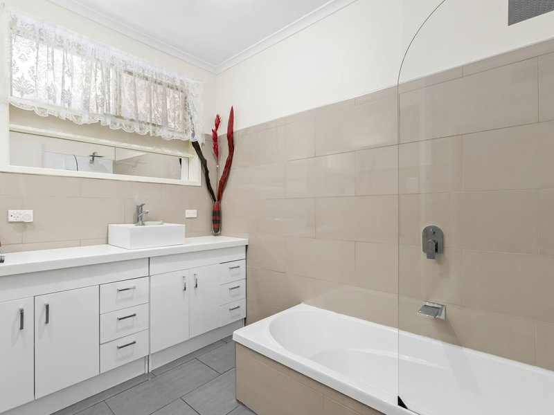 Photo - 2 Coatsworth Avenue, St Leonards VIC 3223 - Image 14