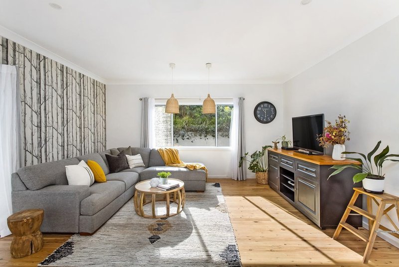 Photo - 2 Cochrane Street, West Wollongong NSW 2500 - Image 2