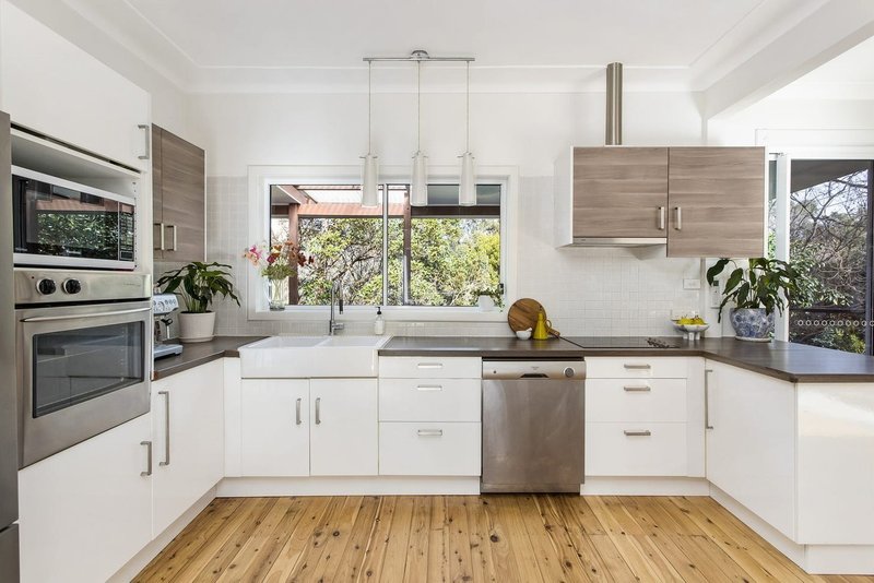 Photo - 2 Cochrane Street, West Wollongong NSW 2500 - Image 3