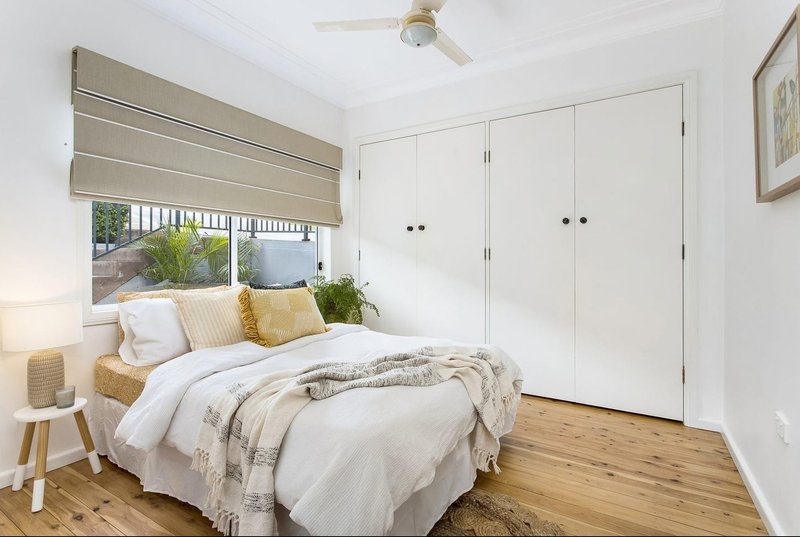 Photo - 2 Cochrane Street, West Wollongong NSW 2500 - Image 8