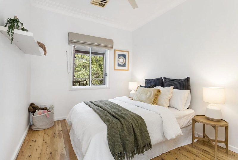 Photo - 2 Cochrane Street, West Wollongong NSW 2500 - Image 9
