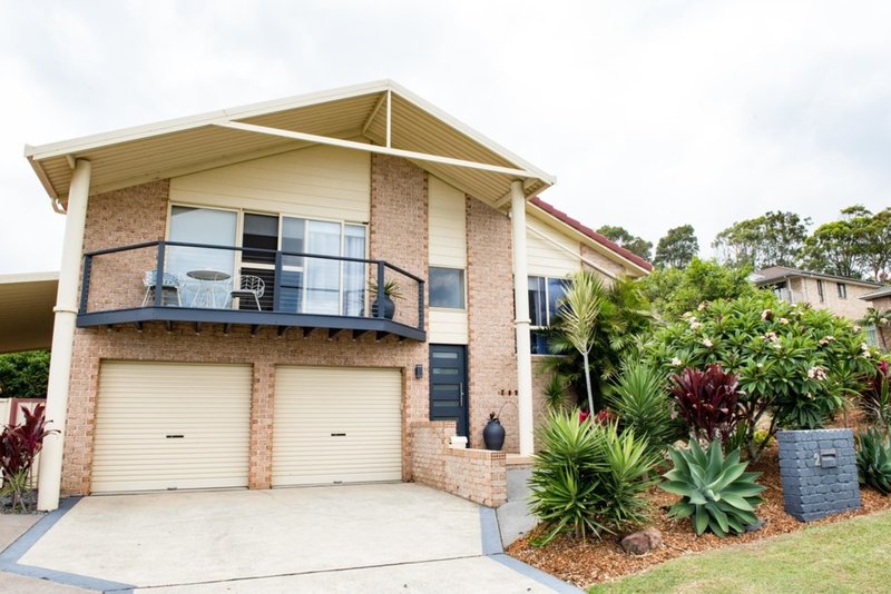 2 Cocos Crescent, Forster NSW 2428