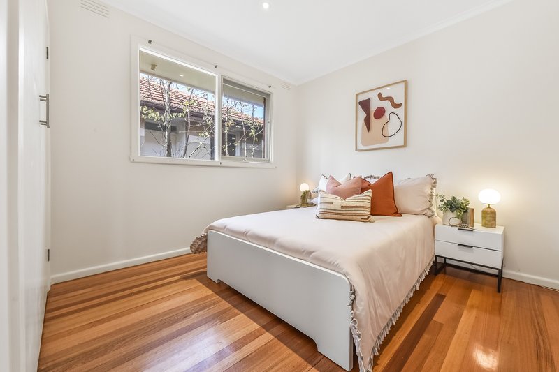 Photo - 2 Cohuna Court, Burwood East VIC 3151 - Image 9